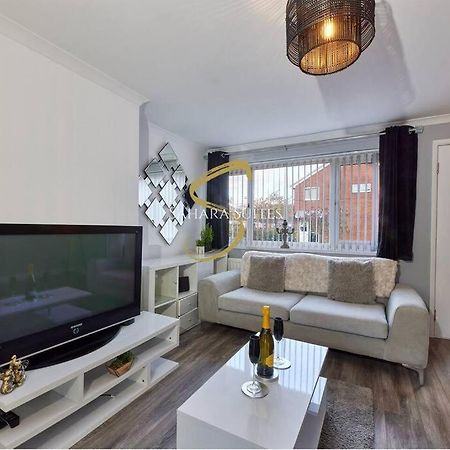 3 Bed With Free Parking In Newcastle Apartman Kültér fotó