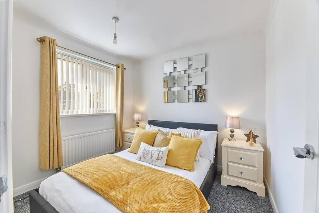 3 Bed With Free Parking In Newcastle Apartman Kültér fotó