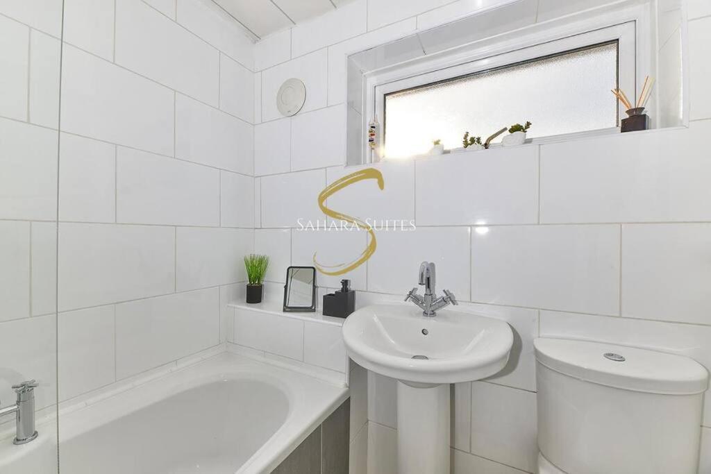 3 Bed With Free Parking In Newcastle Apartman Kültér fotó